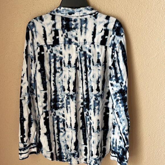 ❤️Rock & Republic Women’s Tie Dye Button Down - Picture 4 of 5
